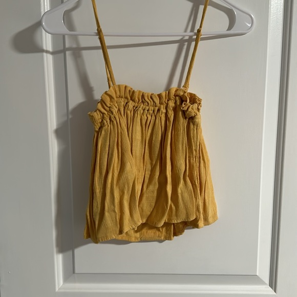 American Eagle Yellow Crop Top with Buttons - Picture 4 of 4